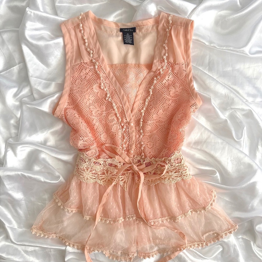 Rue21 Peach Lace Peplum Top Sleeveless Crochet Mesh Tiered Pearl Accent Medium